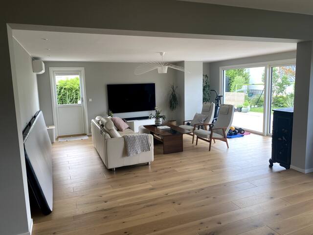 Cosy house with pool renovated in 2022. Great4kids gallery image 3