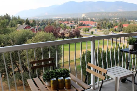 Lovely Mountain View Suite @ Riverside Golf Course