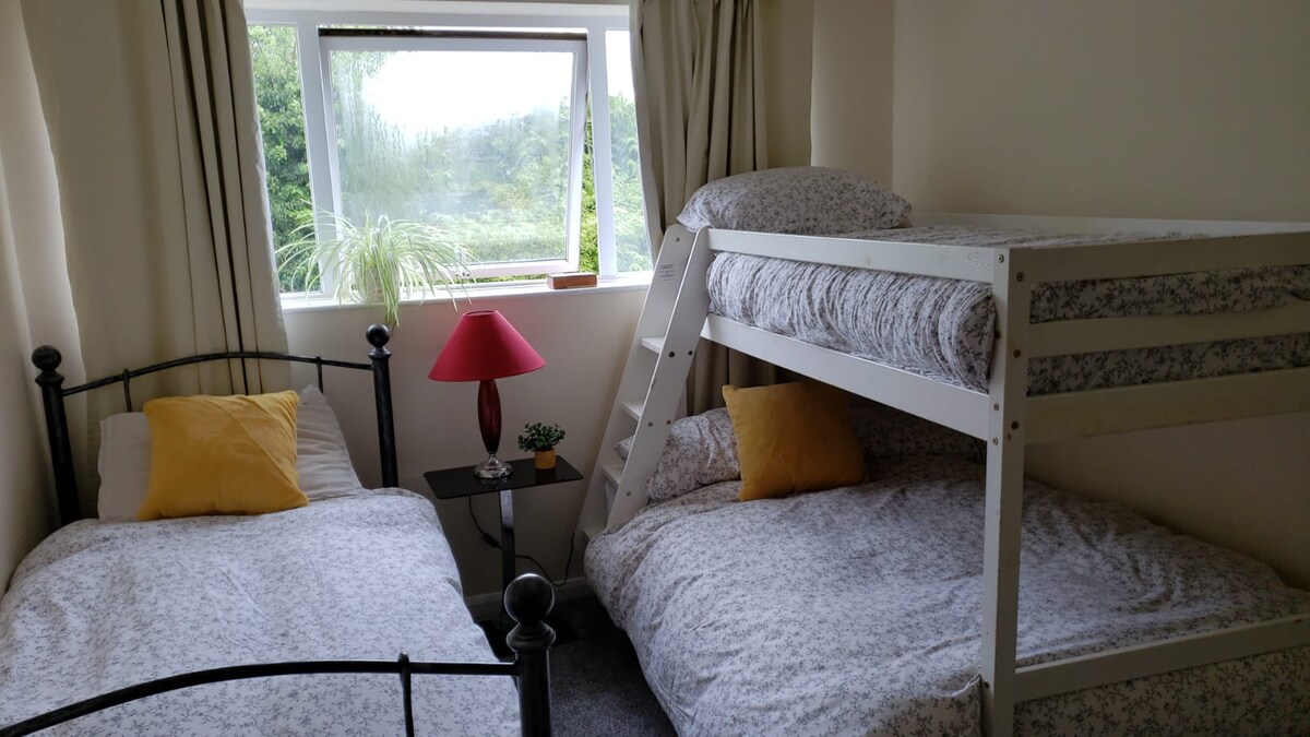 Стая на горния етаж, идеална за деца