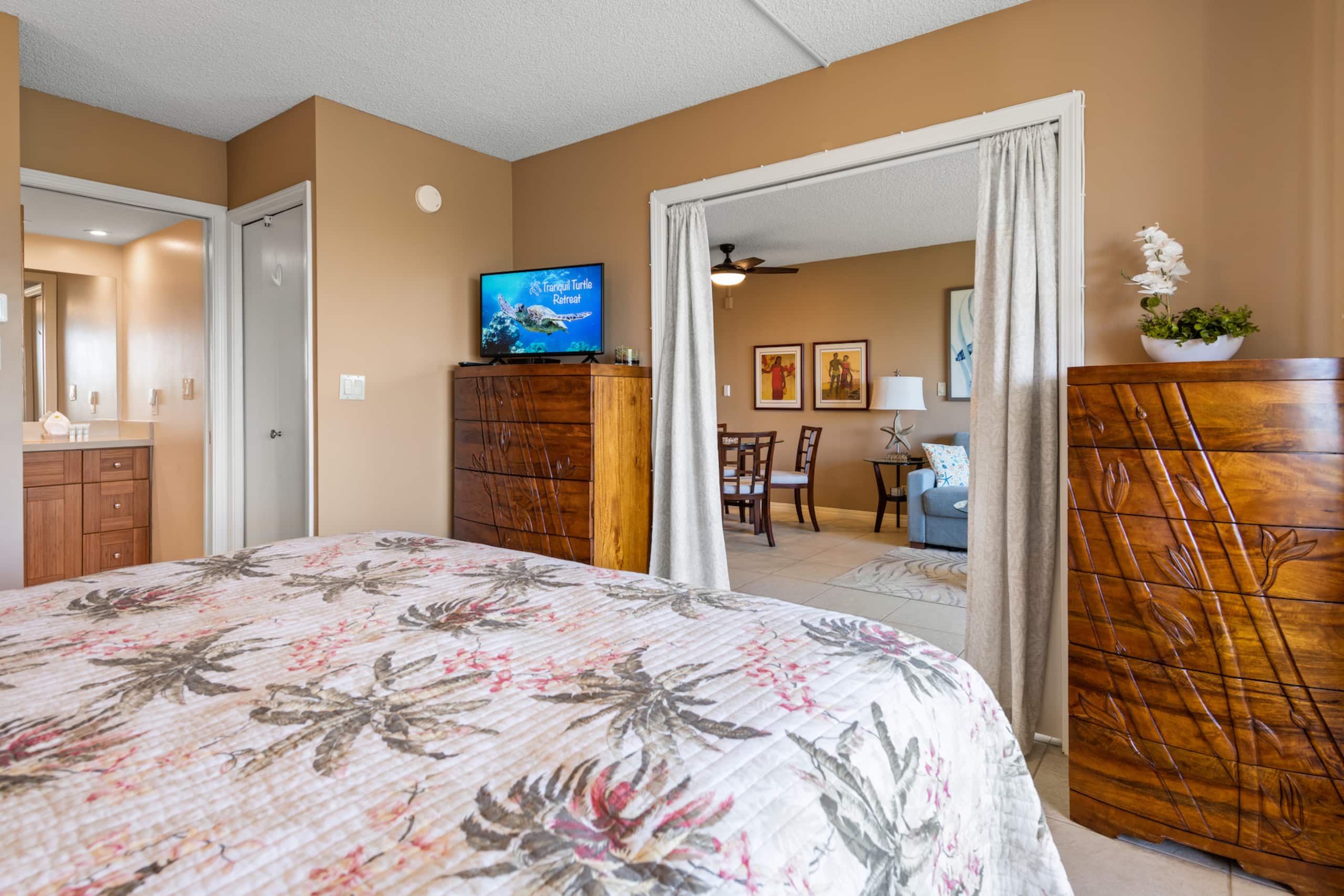 Condo in Kihei · ★5.0 · 1 bedroom · 2 beds · 2 private baths - Image 10