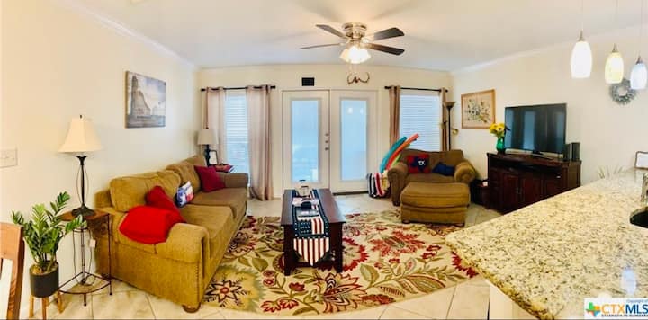 Guadalupe River Retreat - New Braunfels, TX