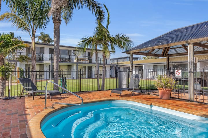 Admirals Lodge Unit 6 - 2 Bedroom On Fishpen - Pambula