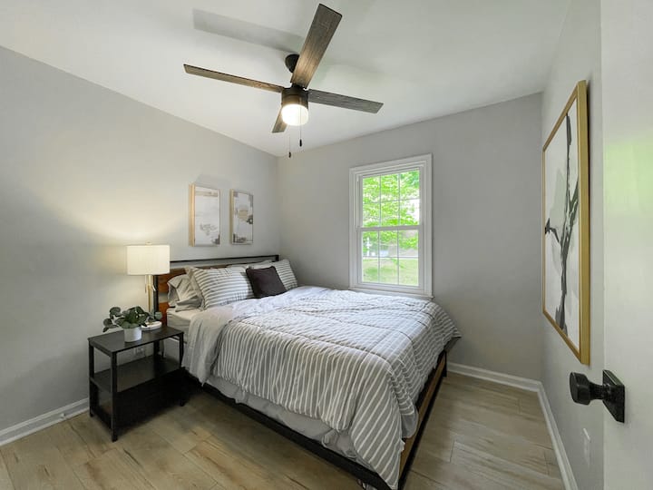 Camera da letto 3 con letto queen-size.