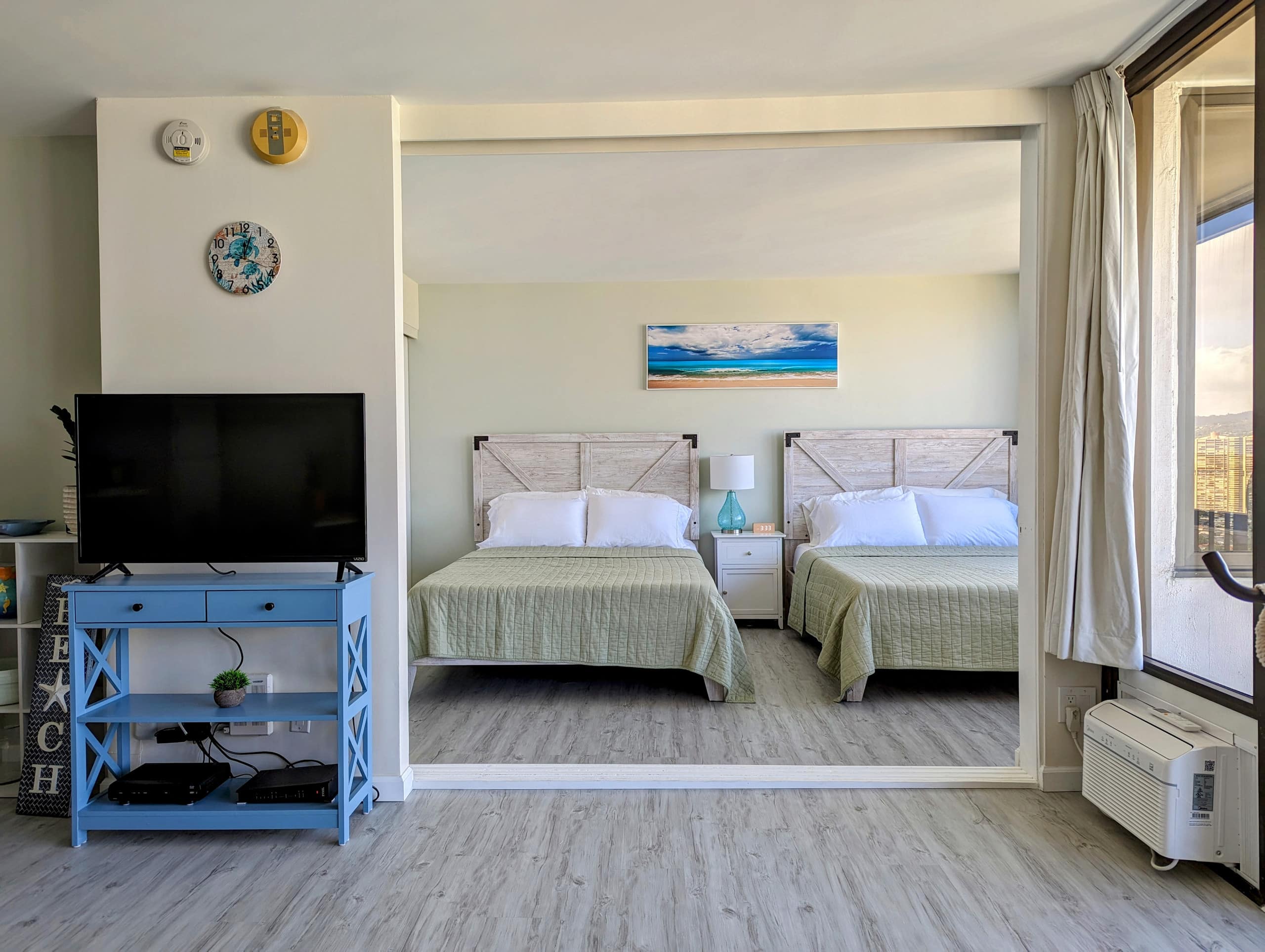 Condo in Honolulu · ★4.99 · 1 bedroom · 3 beds · 1 private bath - Image 7