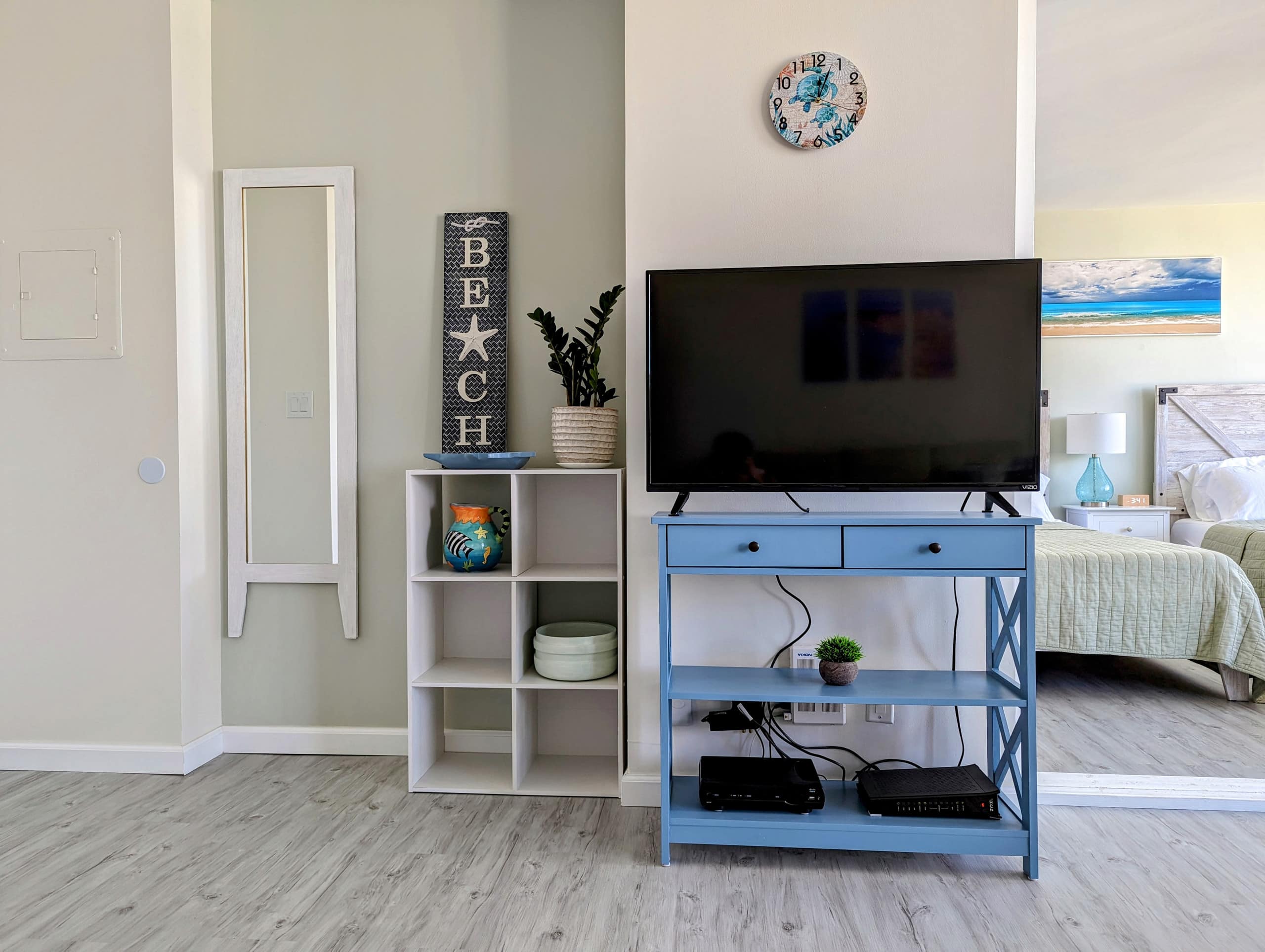 Condo in Honolulu · ★4.99 · 1 bedroom · 3 beds · 1 private bath - Image 2