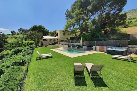 Villa Tommaso Maruggi, Jacuzzi and Private Pool