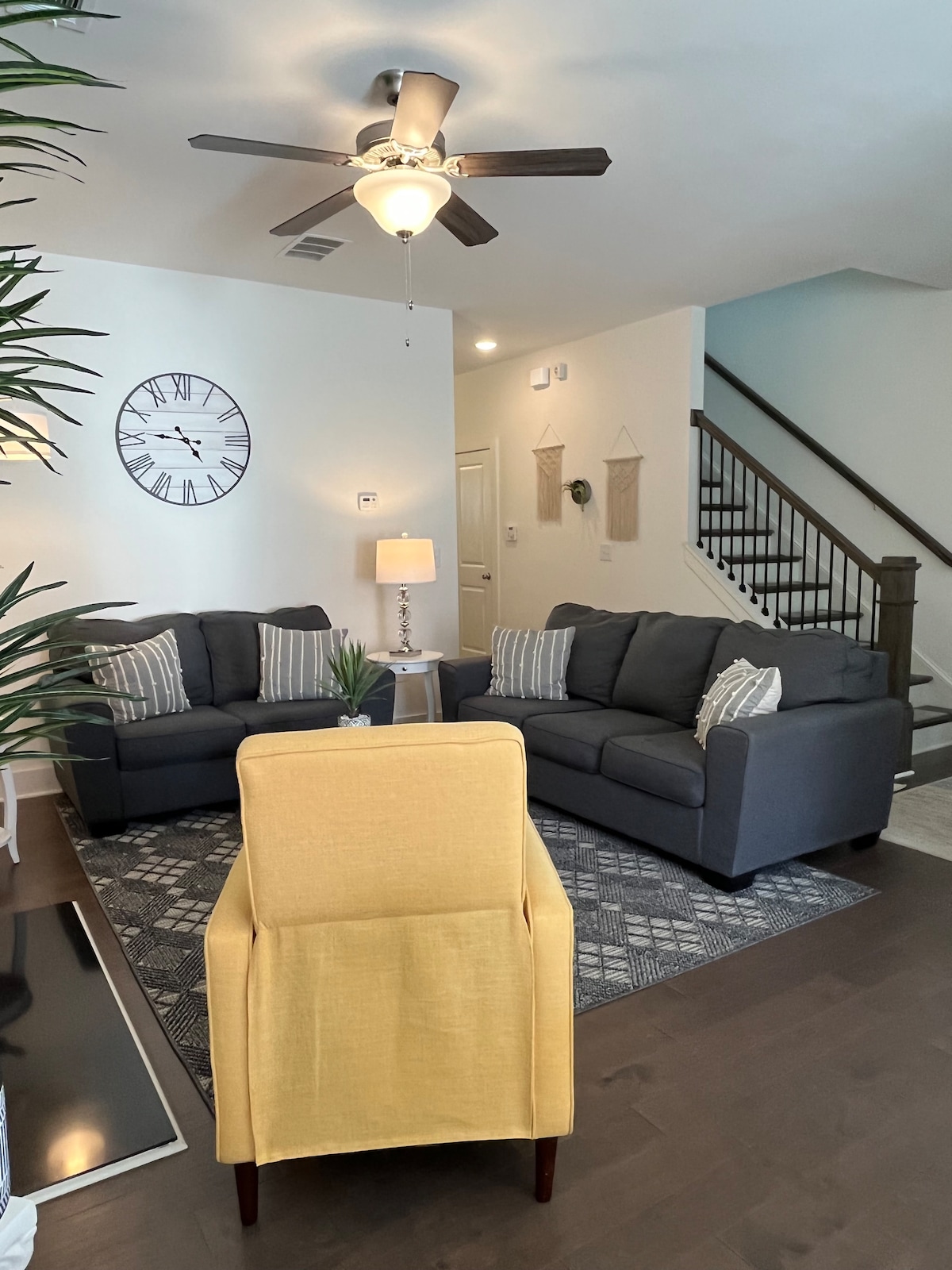 Modern & Spacious SweetHome .!