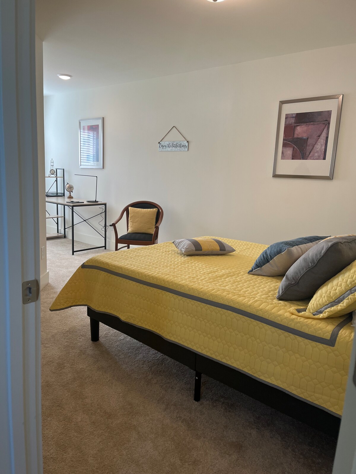 Modern & Spacious SweetHome .!