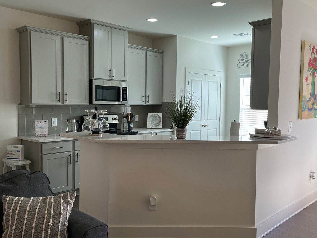 Modern & Spacious SweetHome .!