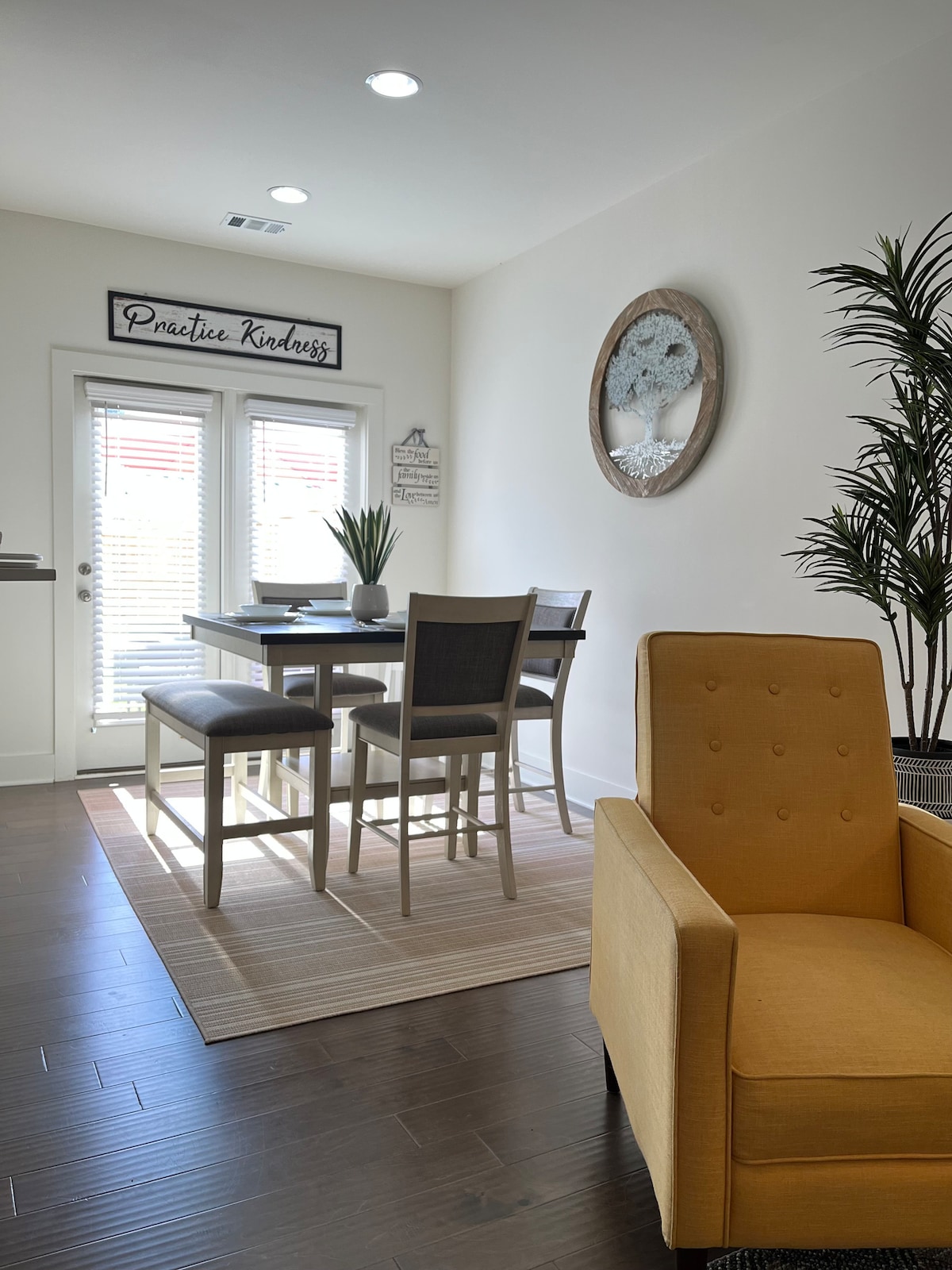 Modern & Spacious SweetHome .!