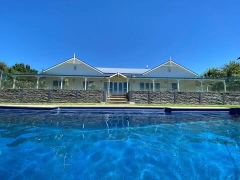 Bright & spacious homestead in the Alpine Valleys.