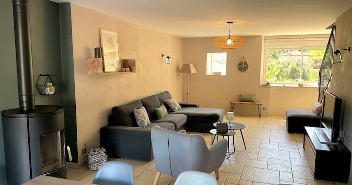 Gîte 8 Pers, Piscine, Grande Terrasse, Barbecue - Ardèche