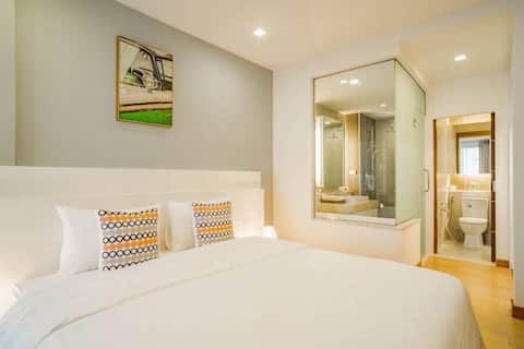 Cozy 1 bedroom suite on high level with Pool view
