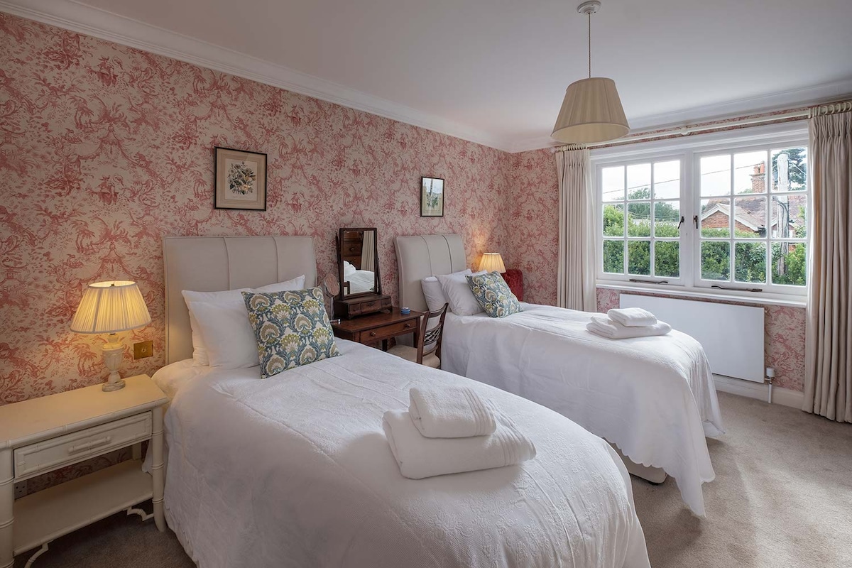 Il s'agit d'un lit jumeau ou d'un lit double avec