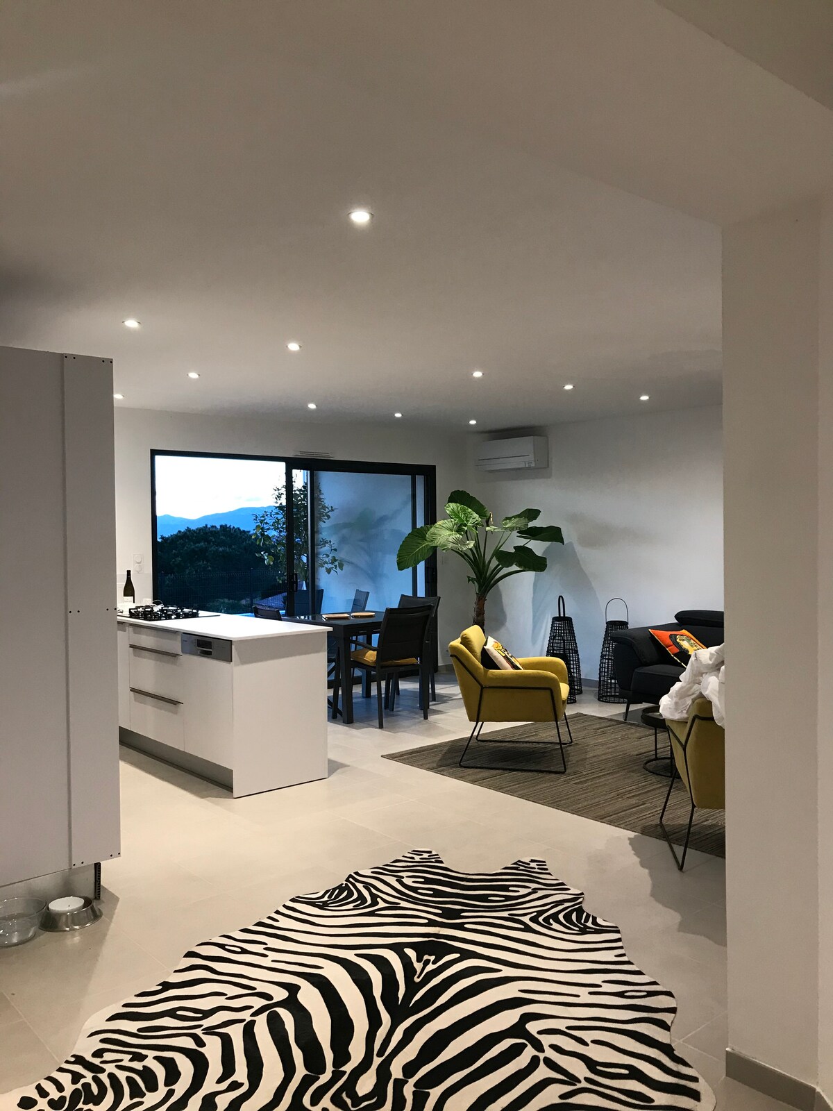 Top Airbnb: Beautiful sea view villa Porticcio Pietrosella in Pietrosella