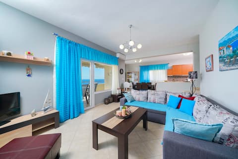 Popular Airbnb listing: Lovely 3 bedroom apartament with amazing sea view in Περιφέρεια Ανατολικής Μακεδονίας και Θράκης