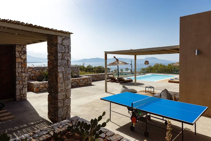 Sunset & sea views, 200m from the beach, ping pong gallery image 3