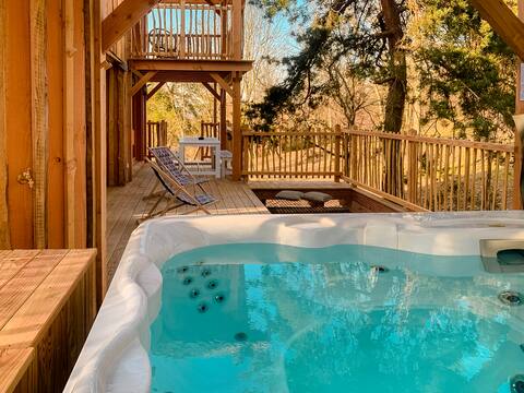 Luxury Chateau Cabin Jacuzzi/Private Spa - 2 to 6 pers