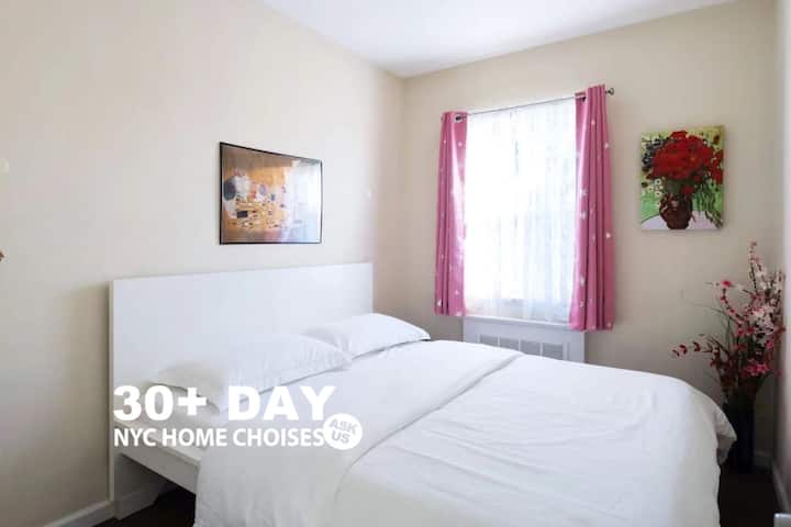 New! Stylish! Comfortable! Main St! Free Parking! - Great Neck, NY