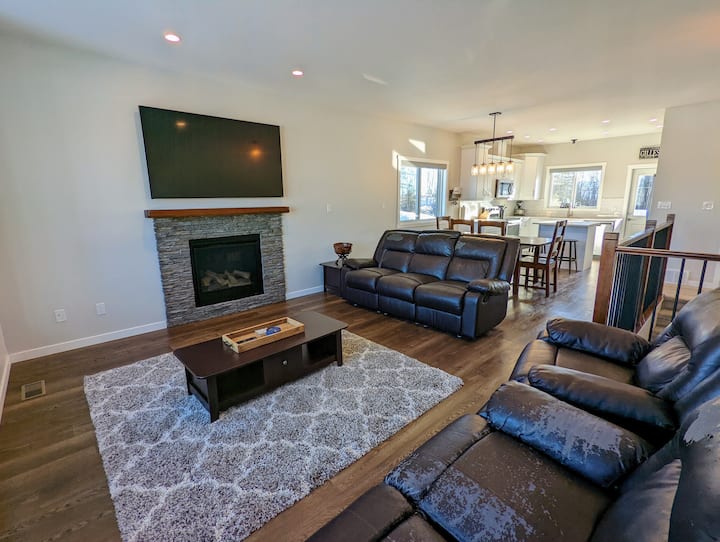 3 Bedroom House With Great Views - Smithers