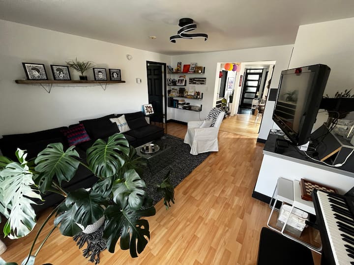 Grand Appart Famille, 15m Montréal, Jardin+parking - Montréal, QC