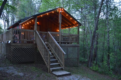 The Hiwassee Cabin at Starr Mountain Retreat