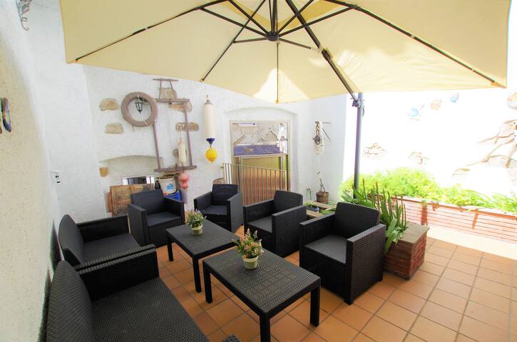 V&V Lloret-Villa Cal Miquel at 10m. Blanes beach ! gallery image 3