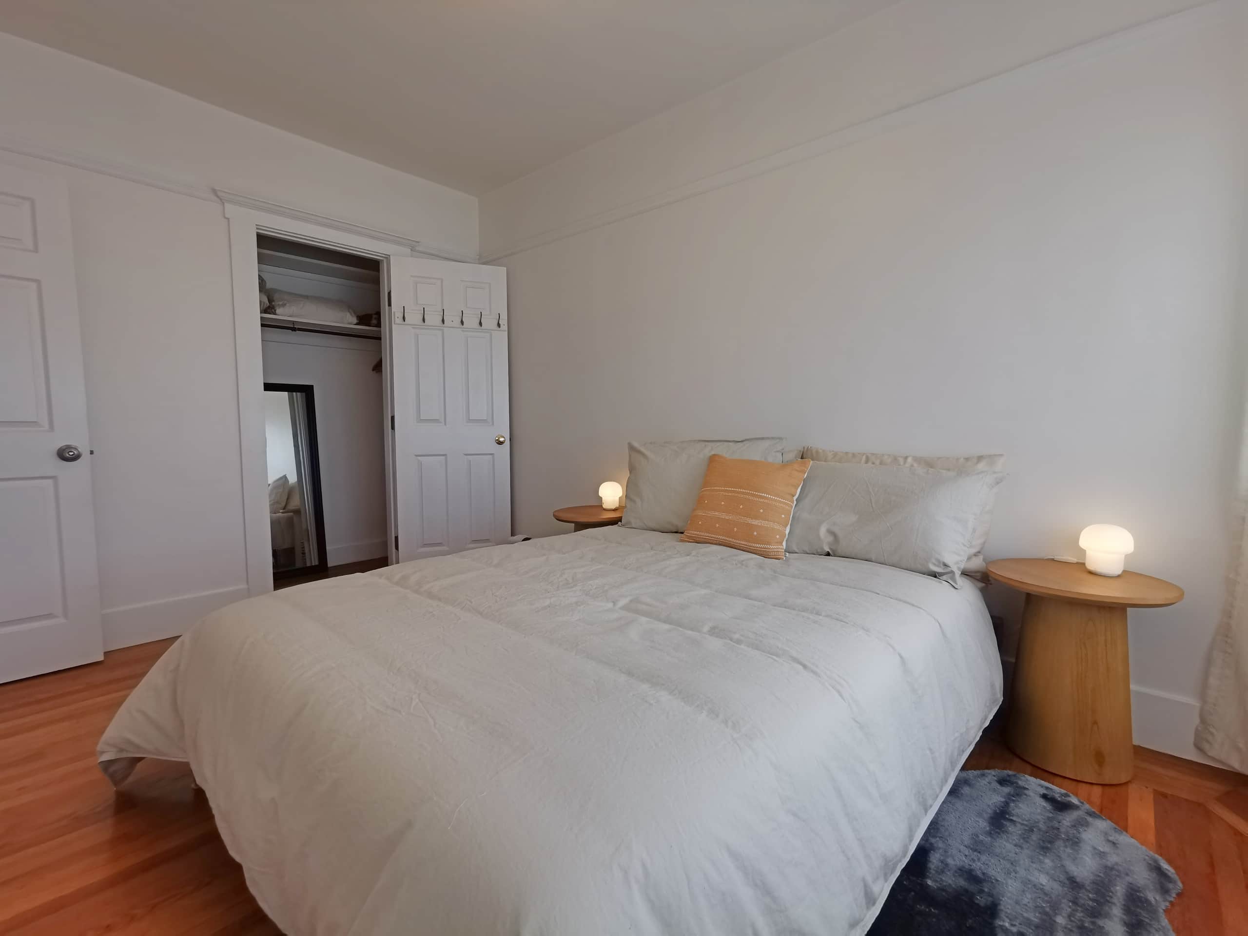 Home in San Francisco · ★4.84 · 2 bedrooms · 2 beds · 1 bath - Image 17
