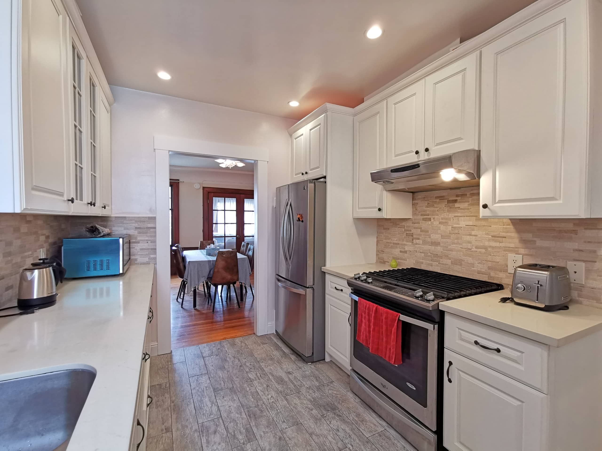 Home in San Francisco · ★4.84 · 2 bedrooms · 2 beds · 1 bath - Image 10