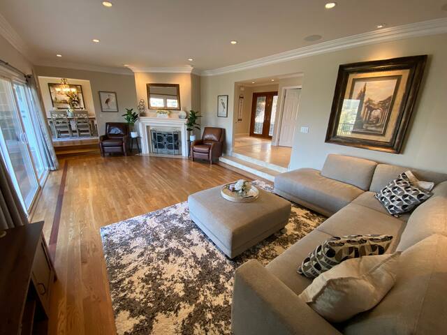 Exquisite Glendale Hills Pool Home with Views!!! gallery image 5