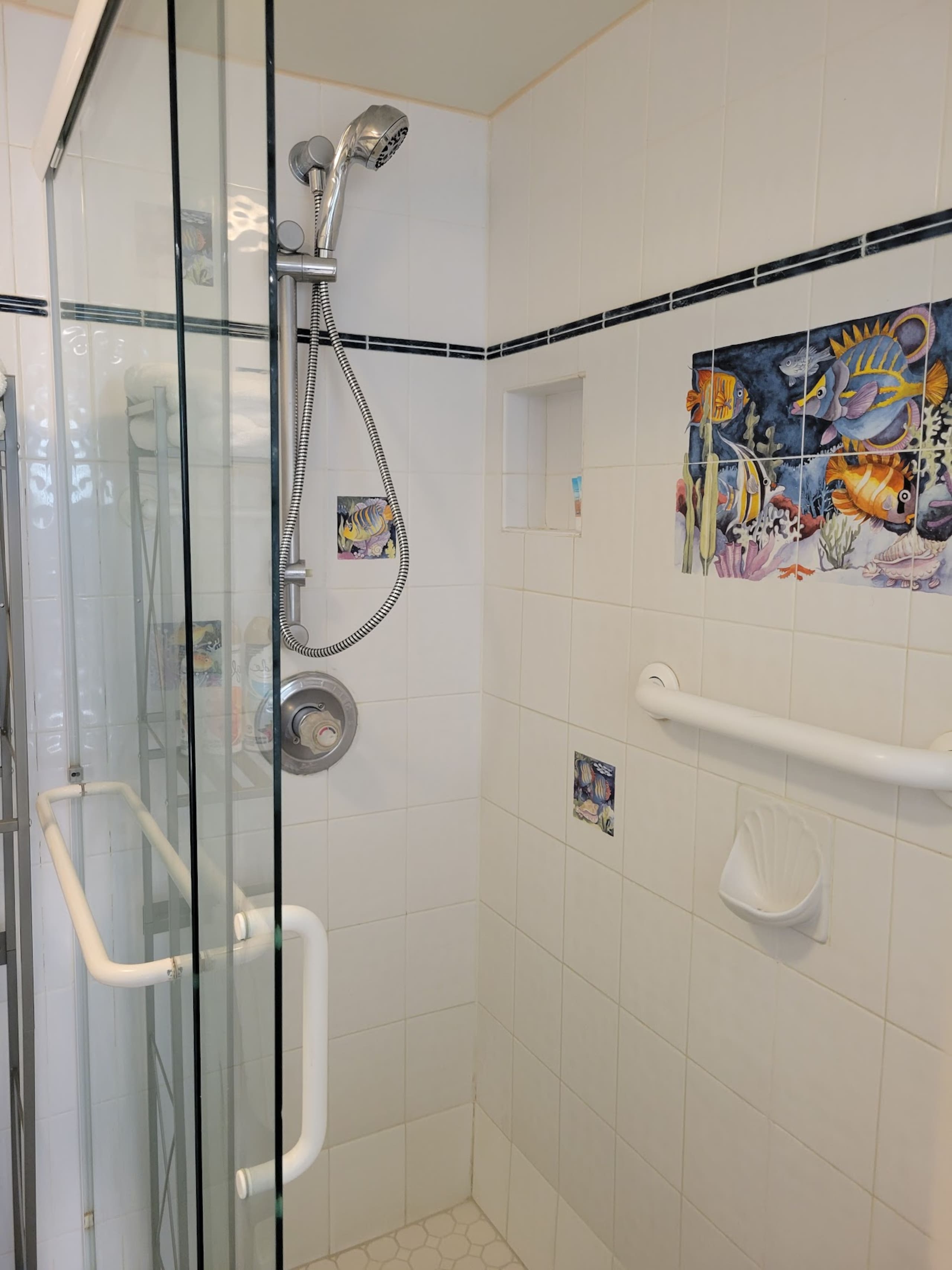 Condo in Lahaina · ★4.91 · 1 bedroom · 2 beds · 1 bath - Image 19