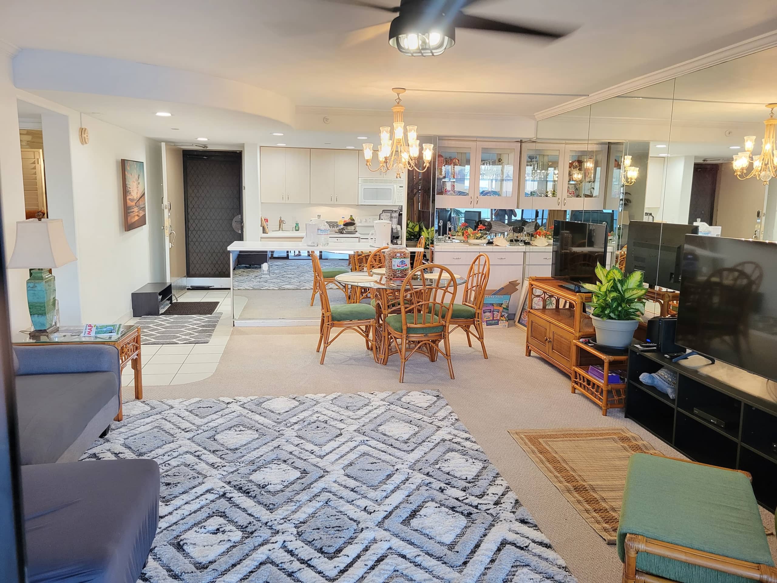 Condo in Lahaina · ★4.91 · 1 bedroom · 2 beds · 1 bath - Image 10