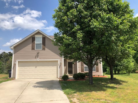 A 5-bedroom cul-de-sac house in Kannapolis