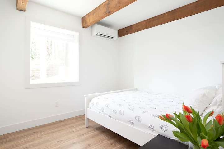 Light and bright bedroom work blackout blinds