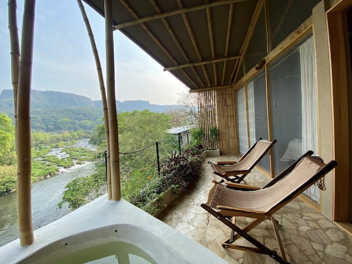 A Sumaa eco-cabin on the river bank, Jalcomulco