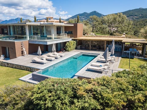 Top Airbnb: Casa Lucia 10/12 pax sea view heated pool spa à Propriano