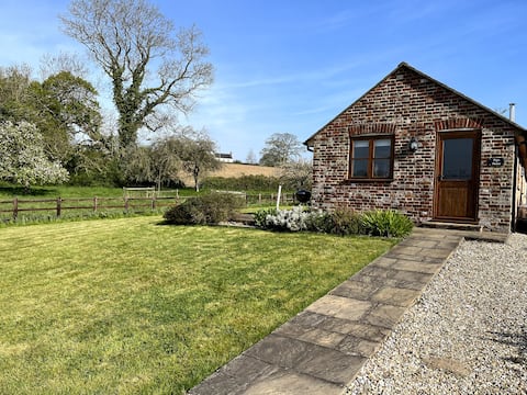 Pigs' House - cosy, rural cottage in West Dorset