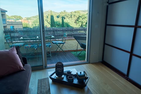 Propriété Airbnb réussie: Collioure center. Charming 2-room. Garage and air conditioning à Collioure
