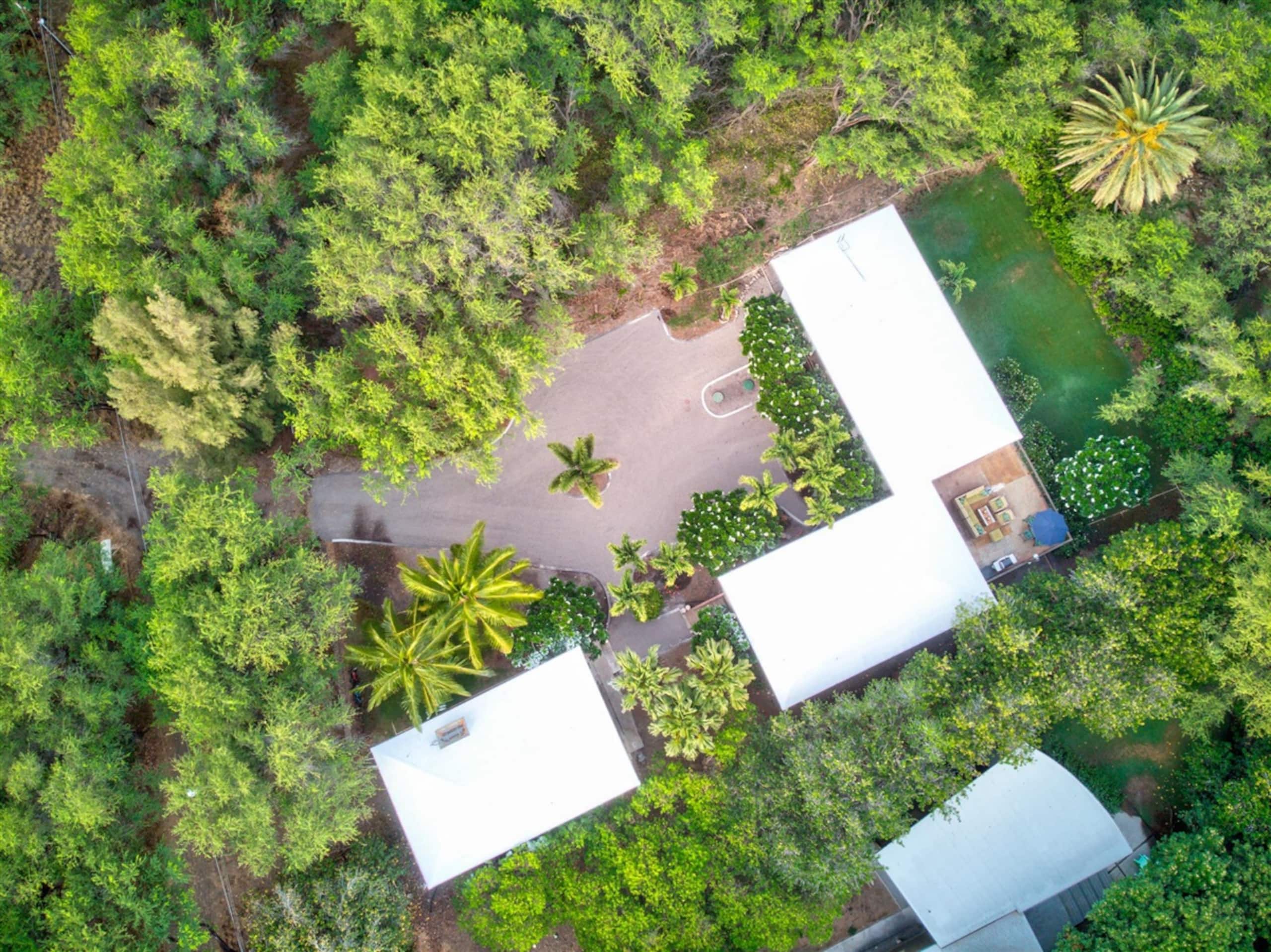 Home in Waimea · ★5.0 · 4 bedrooms · 6 beds · 4 baths - Image 86