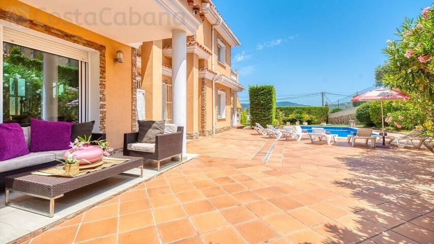♥ CostaCabana – Villa Primavera ♥ spacious rooms gallery image 4