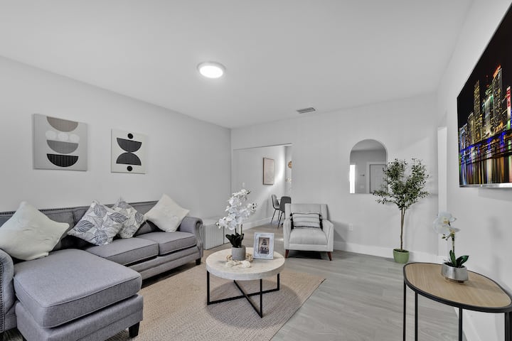Coral Gables Paradise 2 - Pinecrest, FL