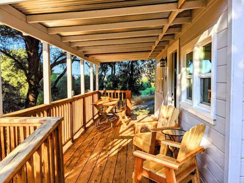 #9 The Zen Den-Modern Cabin W/Large Porch in Woods