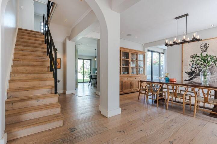 Cape Town Villa Normandie Fresnaye Sea Point gallery image 3