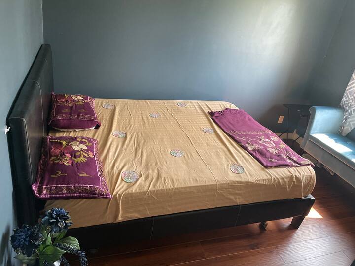 Peaceful 1 Bed room available for a short term Houses for Rent in