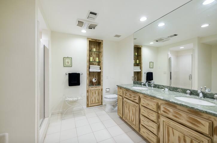 Bigger is Better And So Are Spectacular Views gallery image 4