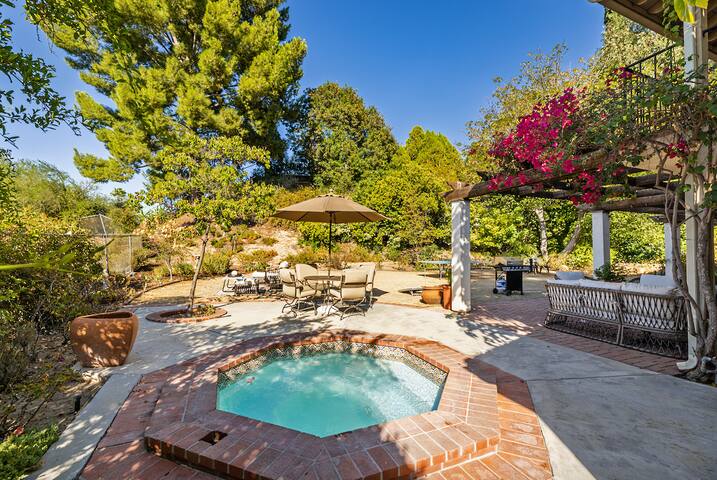 Bigger is Better And So Are Spectacular Views gallery image 2