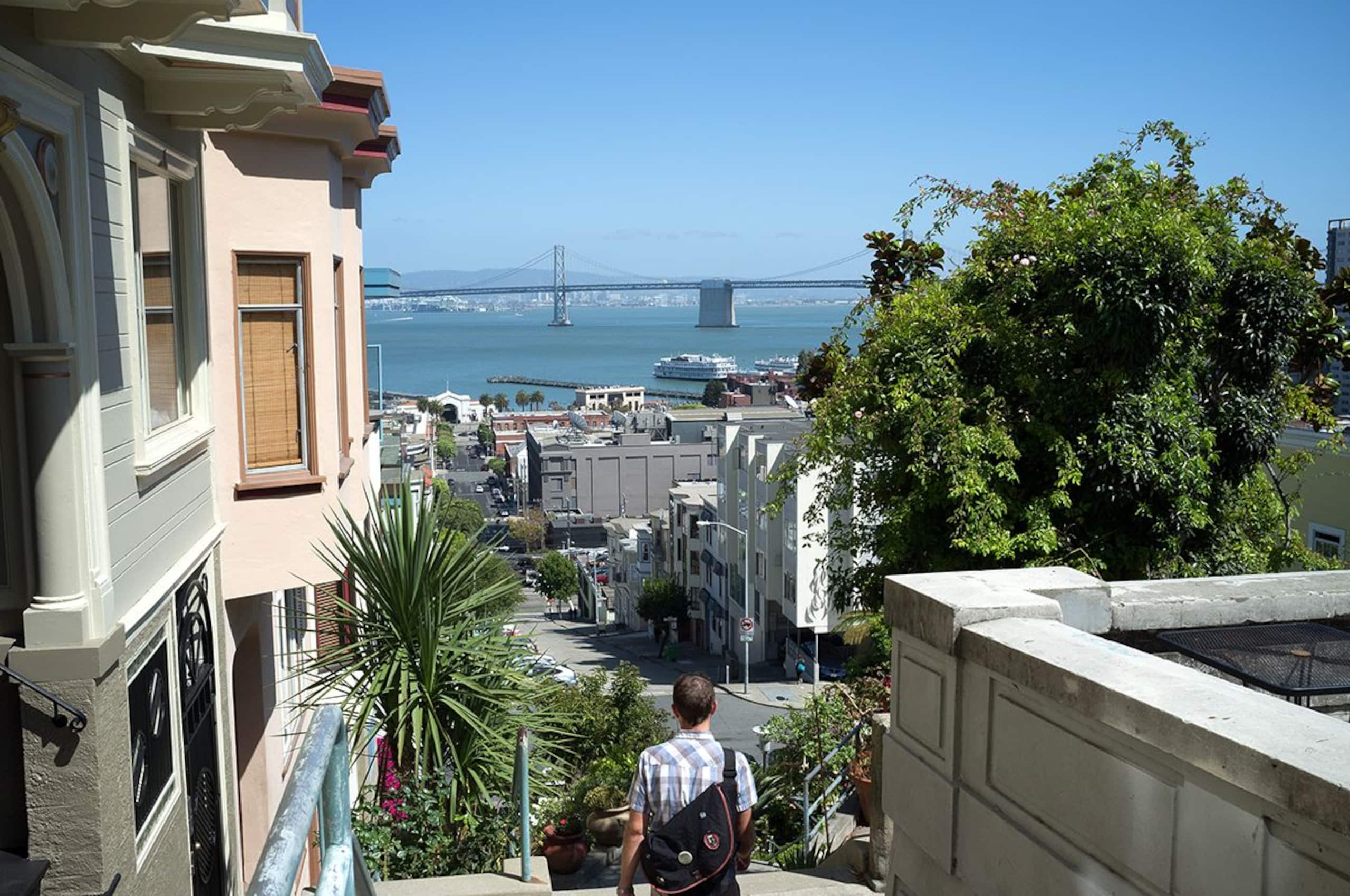 Condo in San Francisco · ★4.94 · 1 bedroom · 1 bed · 1 bath - Image 25