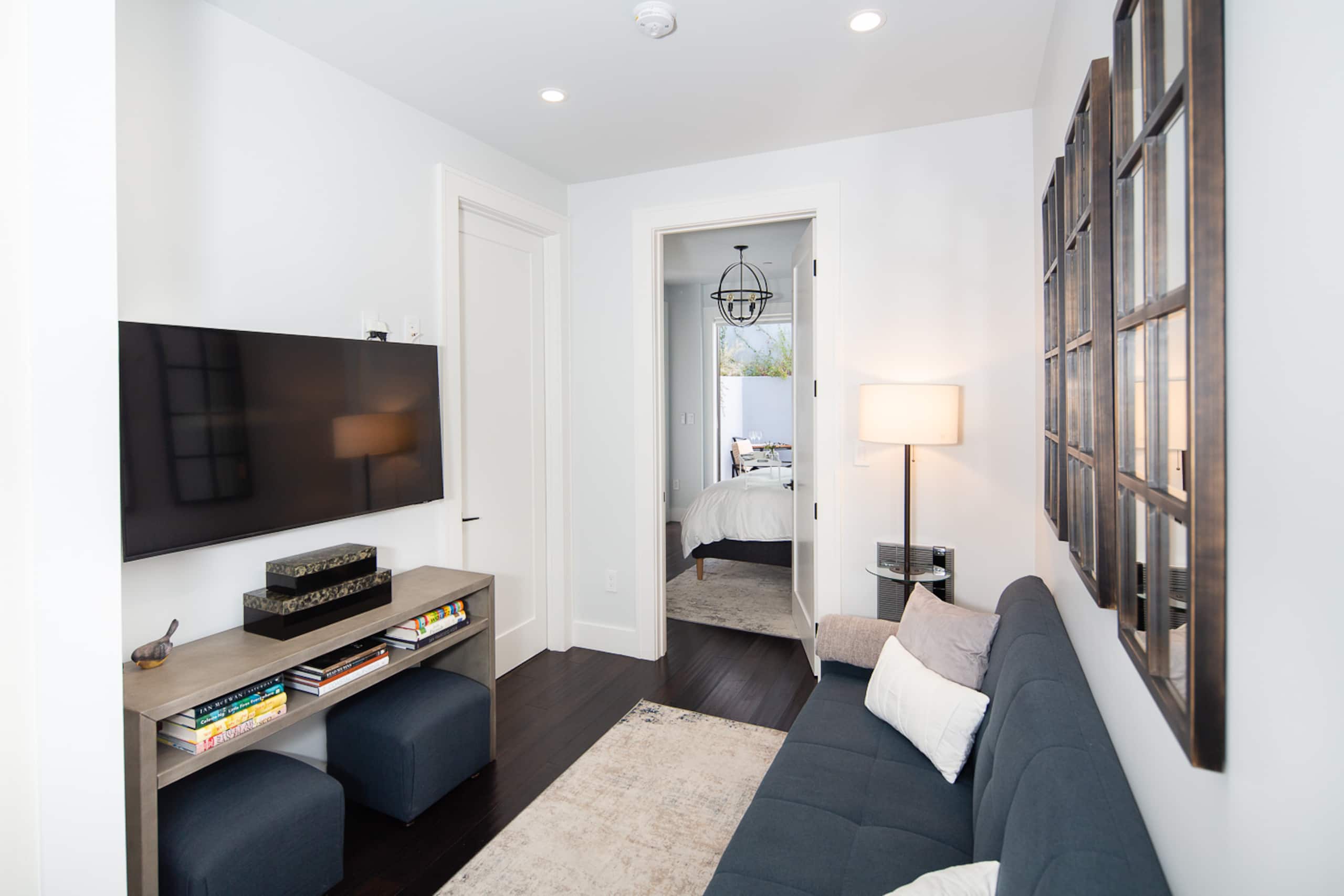 Condo in San Francisco · ★4.94 · 1 bedroom · 1 bed · 1 bath - Image 2
