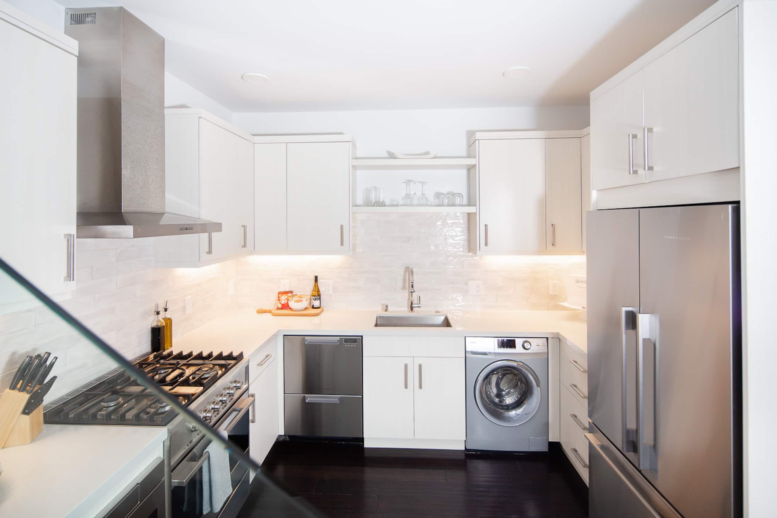 Condo in San Francisco · ★4.94 · 1 bedroom · 1 bed · 1 bath - Image 9