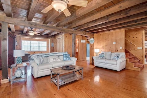 Amazing Lake Cabin With Covered Double Decker Dock